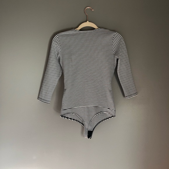 Kendall+Kylie- Lace up Plunging V- Neck Bodysuit - Picture 2 of 8